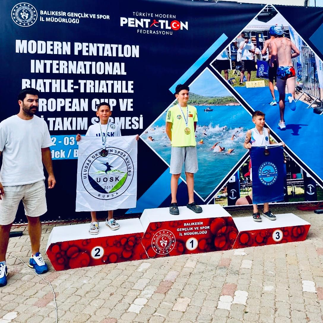 Büyükşehir Sporcusu Kerem Batur Genç’ten Çifte Madalya 