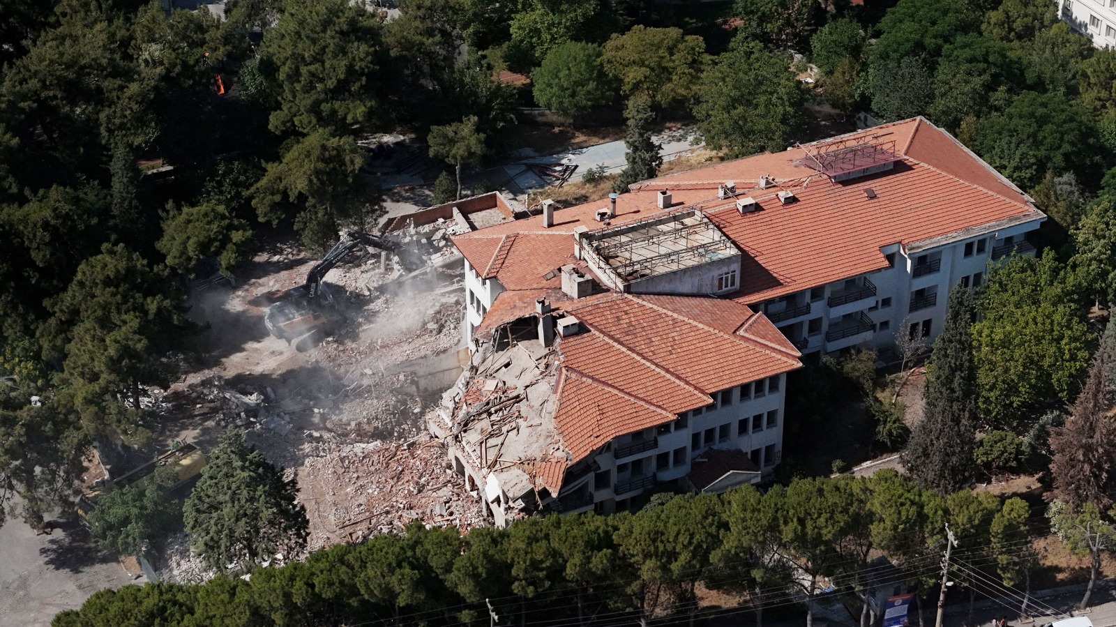 Huzurevi Yenileniyor: Modern ve Konforlu Bir Alan İçin İlk Adım Atıldı