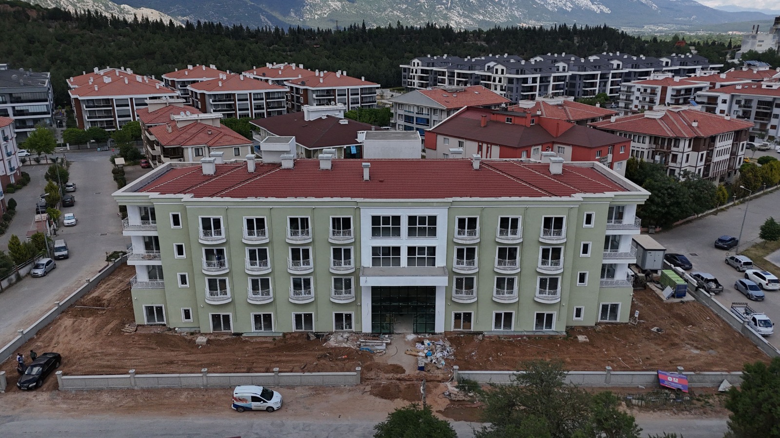 Hasan Özcan Yaşam Evi’nde Çalışmalar Devam Ediyor 