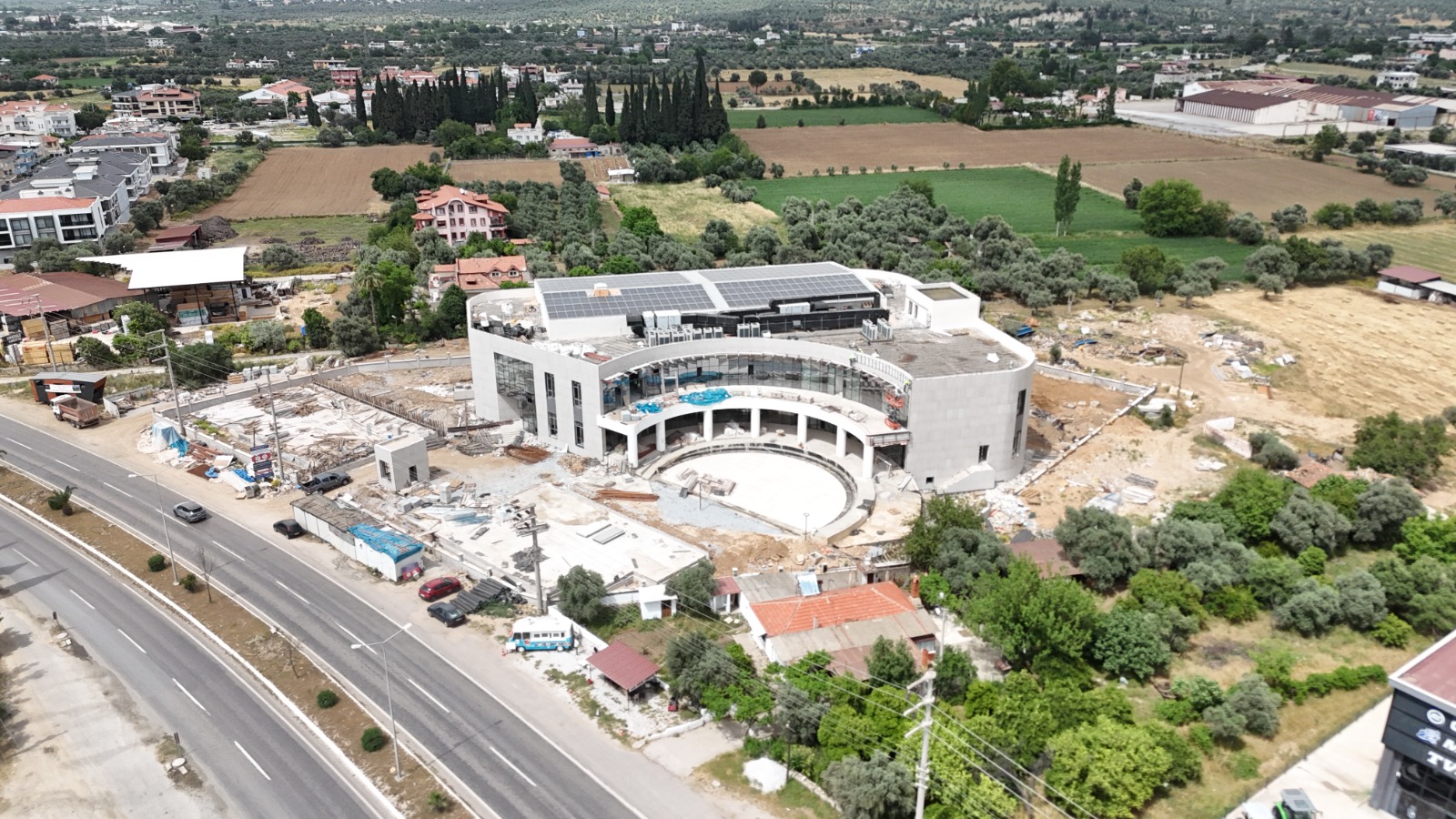 Milas Kültür Merkezi’nin Yüzde 77’si Tamamlandı
