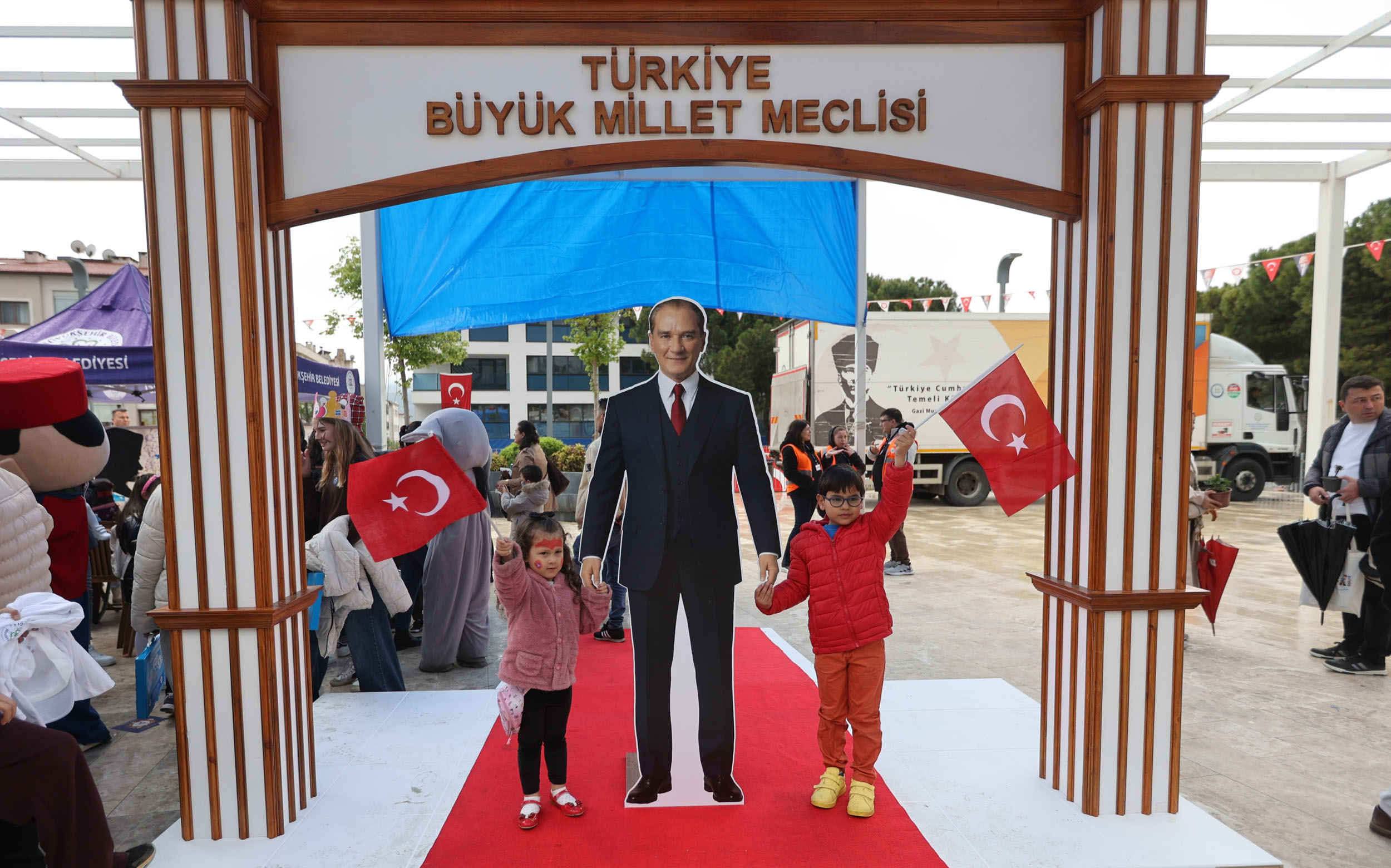 23 Nisan’da Muğla Çocukların Neşesiyle Renklendi