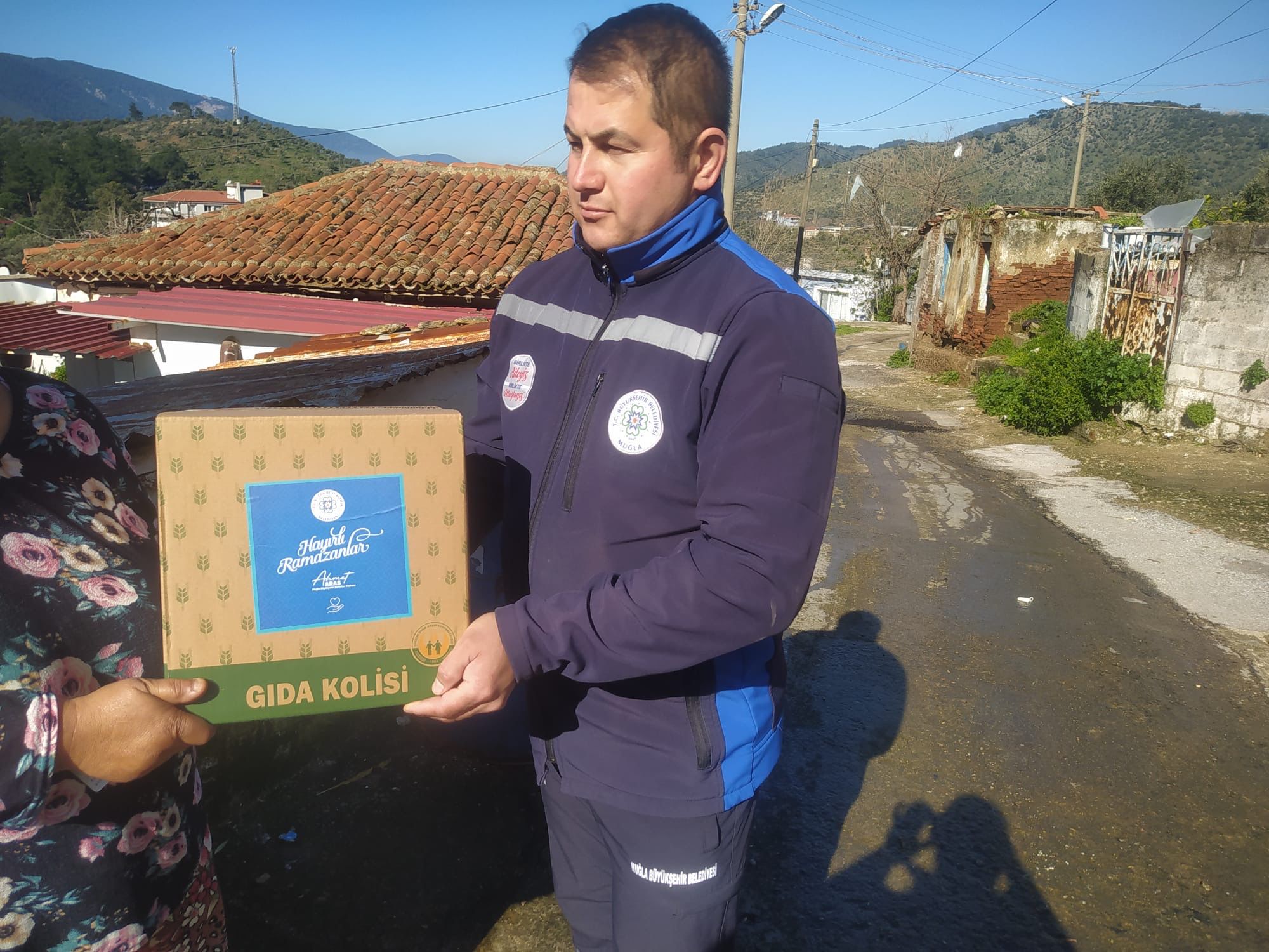 Büyükşehir’den Ramazan’da Gıda Kolisi Desteği