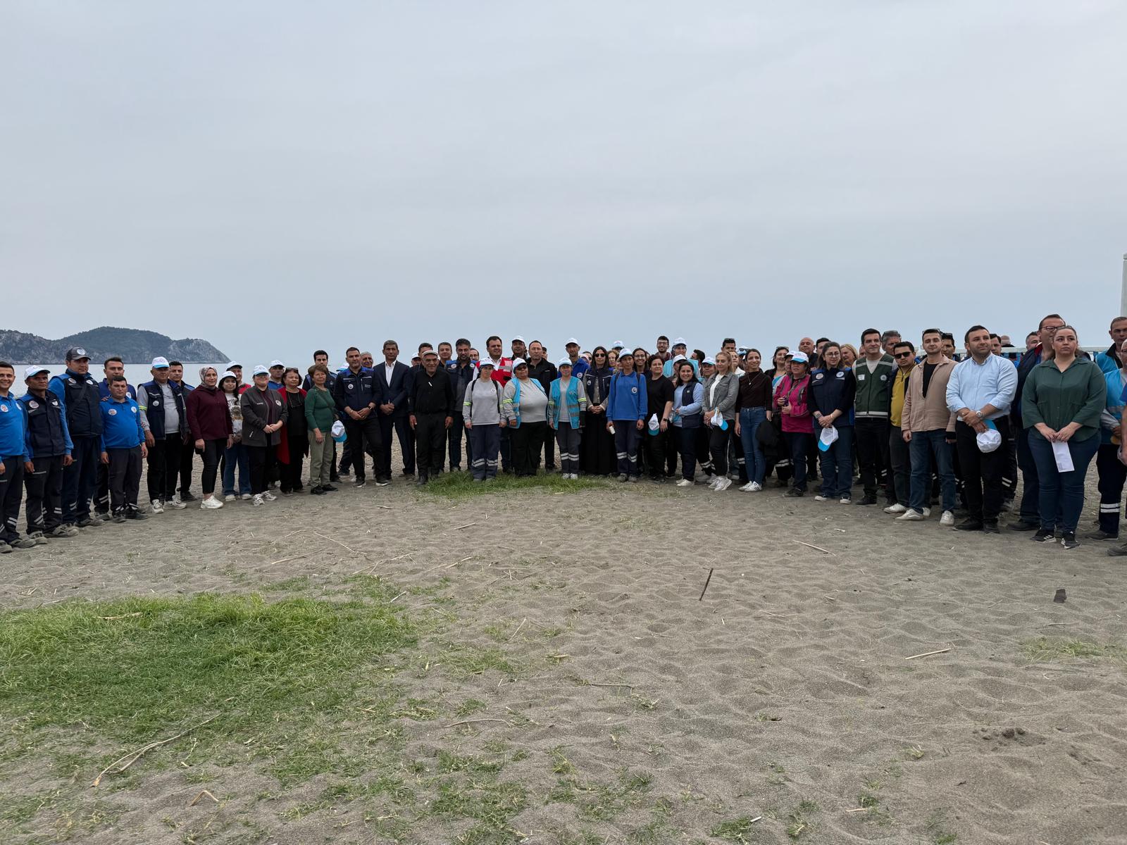 Temizlik Seferberliğinin Yeni Durağı Kayacık Sahili Oldu