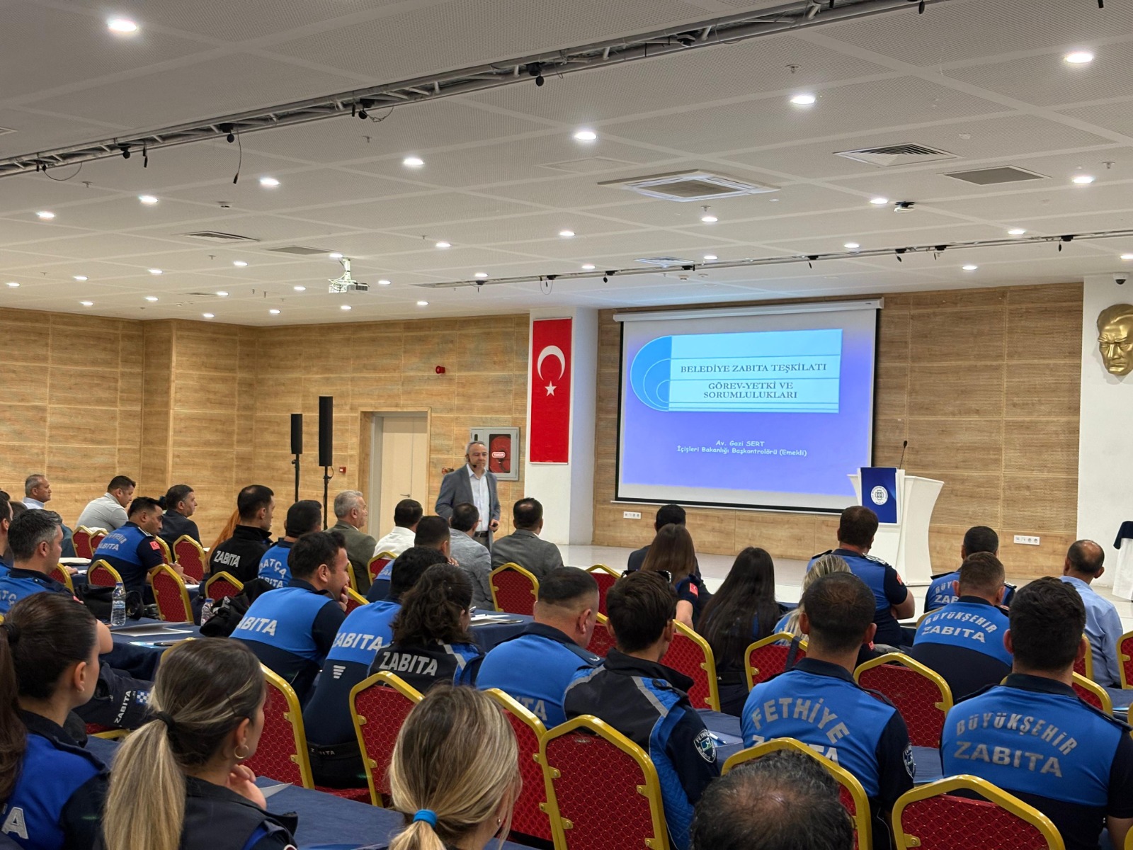 Büyükşehir’den Zabıta Teşkilatı’na Bilgilendirme Eğitimi