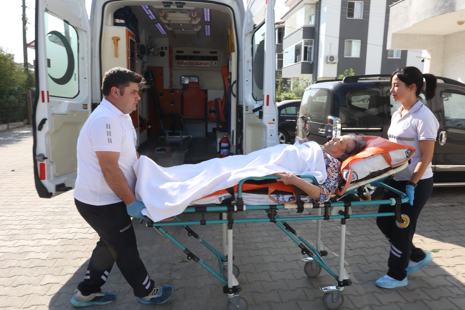 10 Yıldır Felçli Olan Annesi İçin Büyükşehir Seferber Oldu