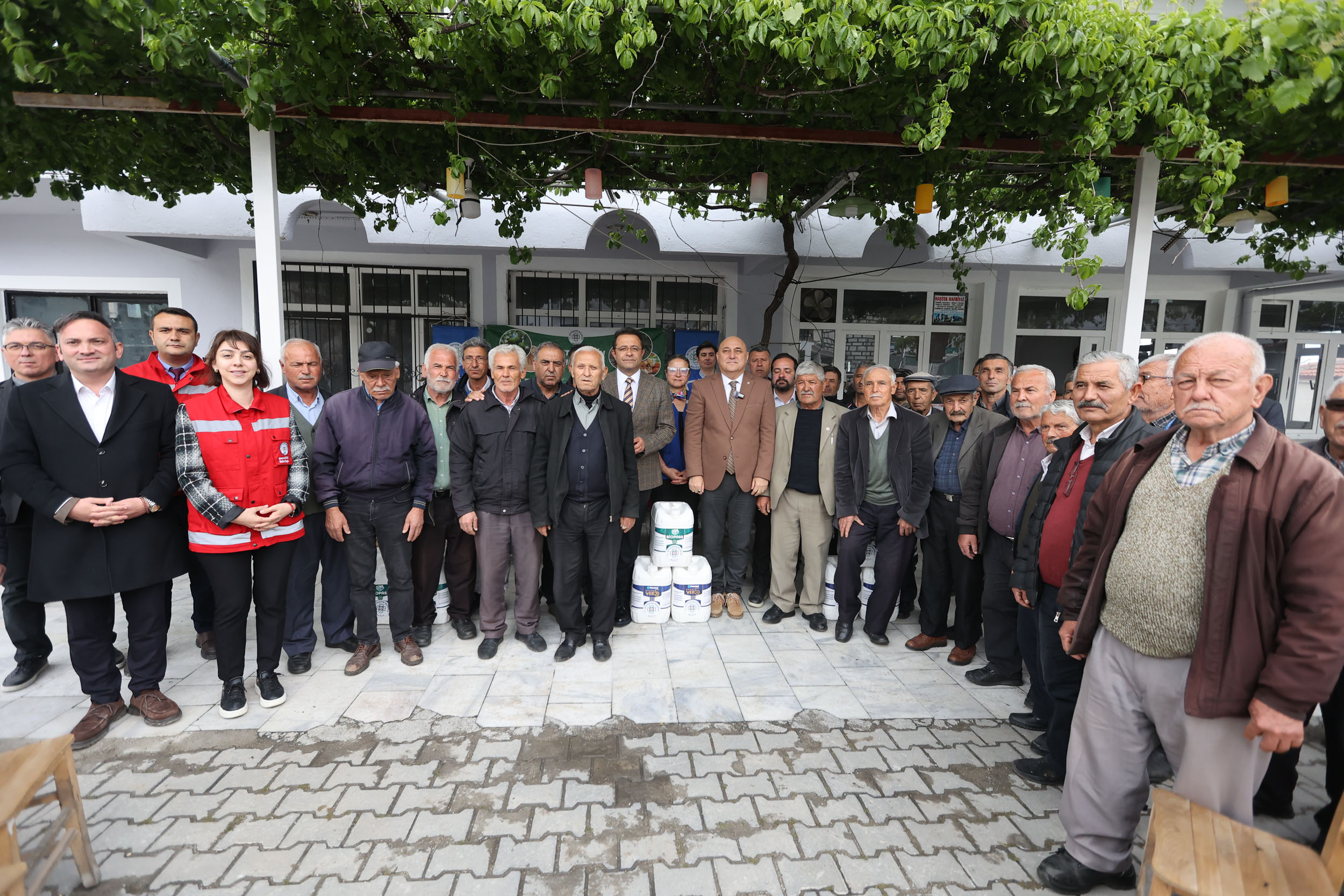 Muğla’da Üreticiye Doğa Dostu Destek: Beyaz Altın İçin Sahada Mücadele Başladı 